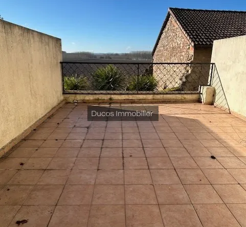 Maison authentique à vendre à Ste Bazeille, 2 niveaux et grande terrasse 