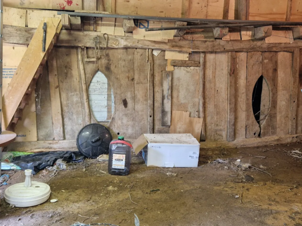À vendre : Maison pierres avec grange à Lubersac 