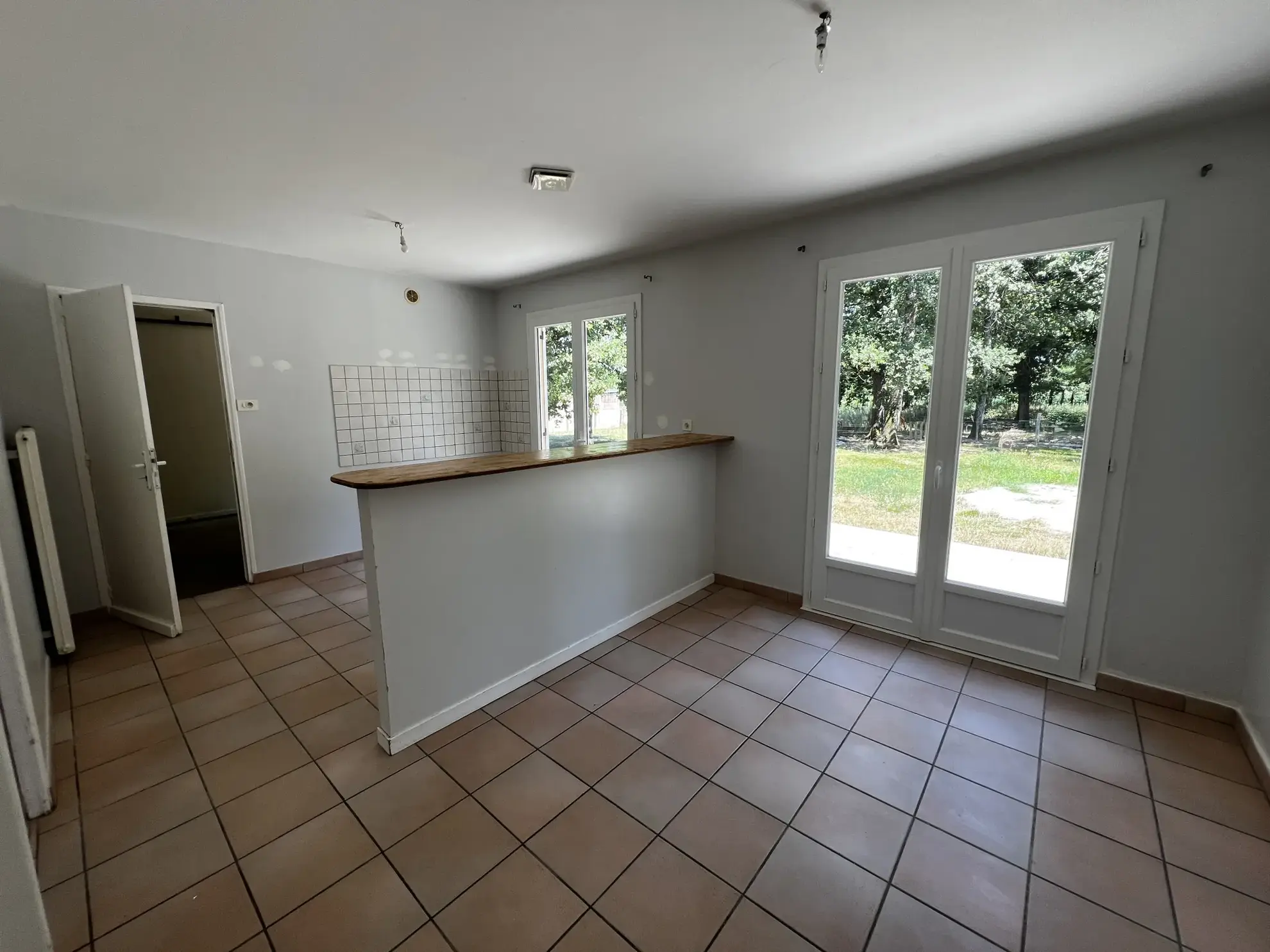 Maison plain-pied à vendre à Langon - 3 chambres, terrain arboré 