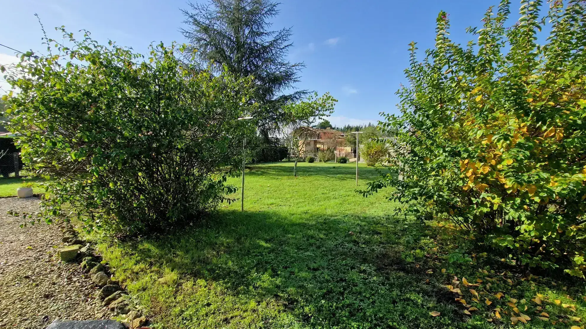 Maison à vendre à Saint-Symphorien avec 3 chambres et jardin 