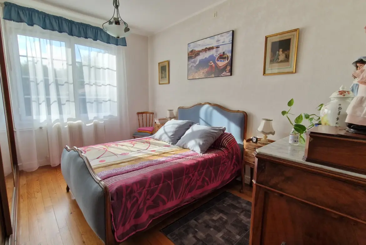 Maison à vendre à Saint-Symphorien avec 3 chambres et jardin 
