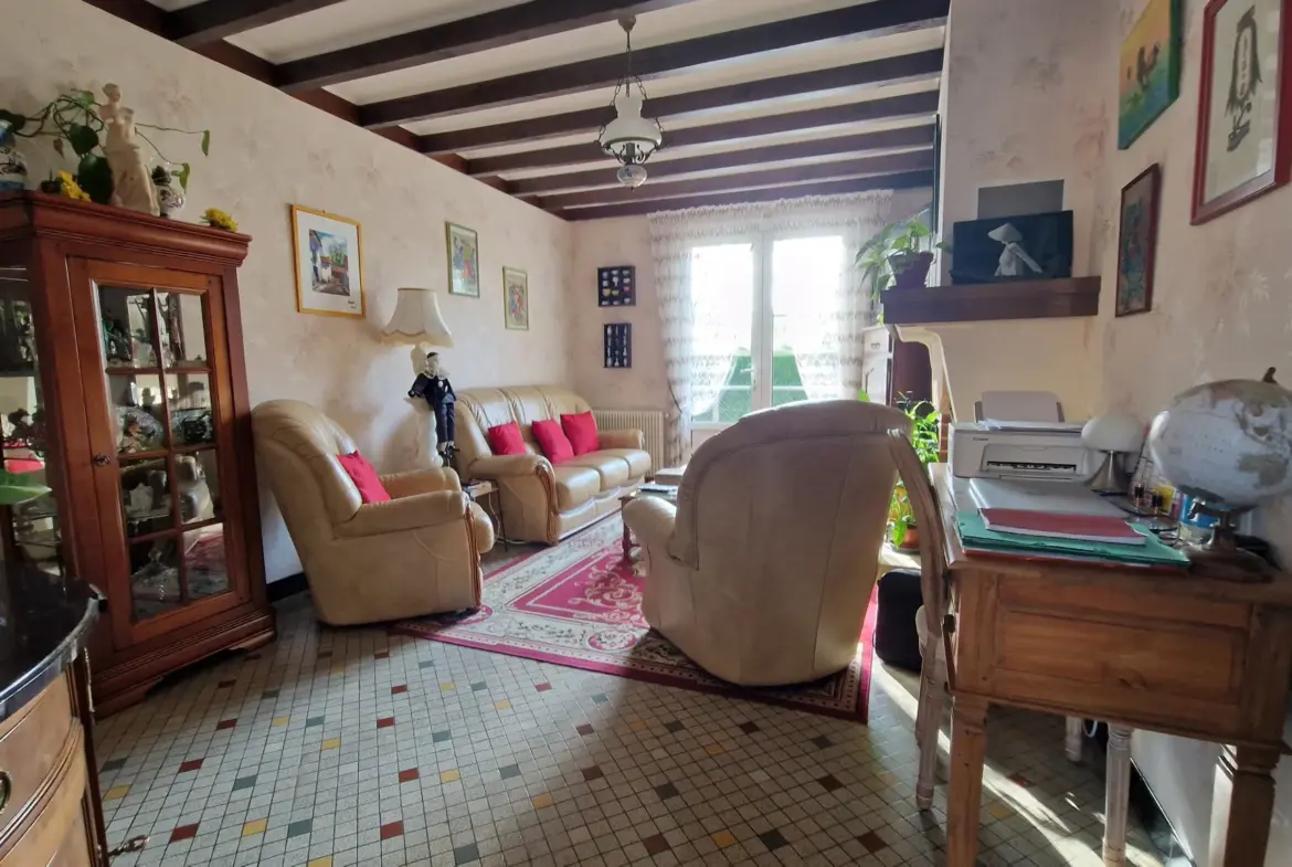 Maison à vendre à Saint-Symphorien avec 3 chambres et jardin 