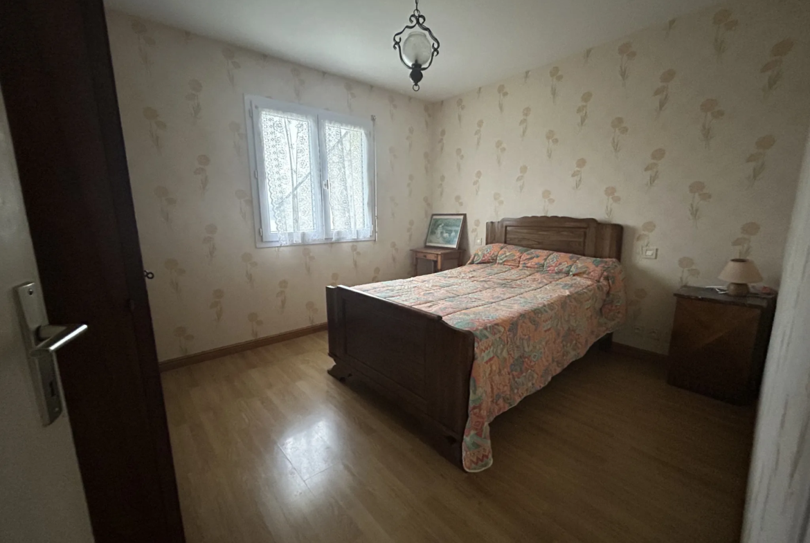 Maison de 115 m² à vendre à Saint-Barthélemy, 3 chambres, garage et jardin 