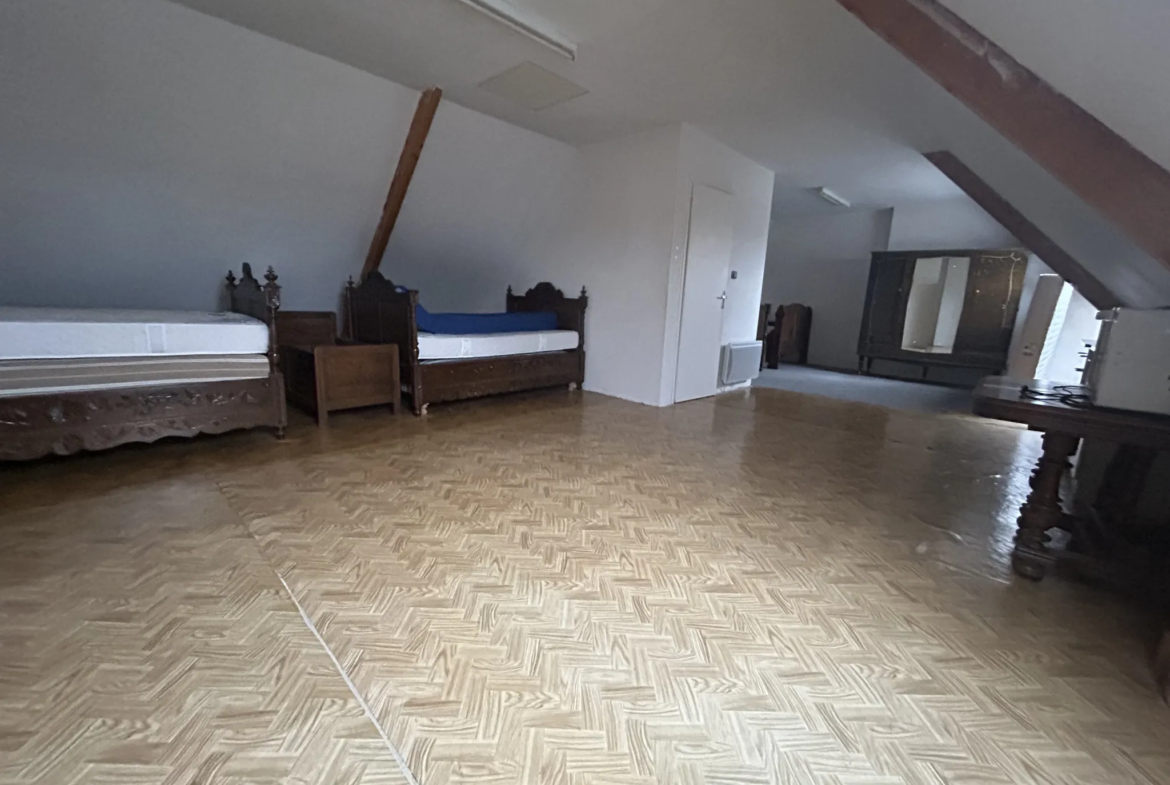Maison de 115 m² à vendre à Saint-Barthélemy, 3 chambres, garage et jardin 