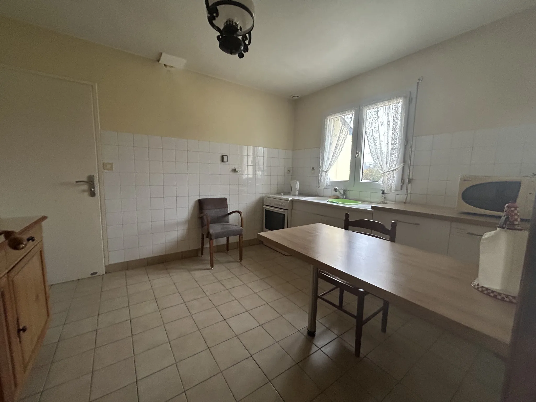 Maison de 115 m² à vendre à Saint-Barthélemy, 3 chambres, garage et jardin 