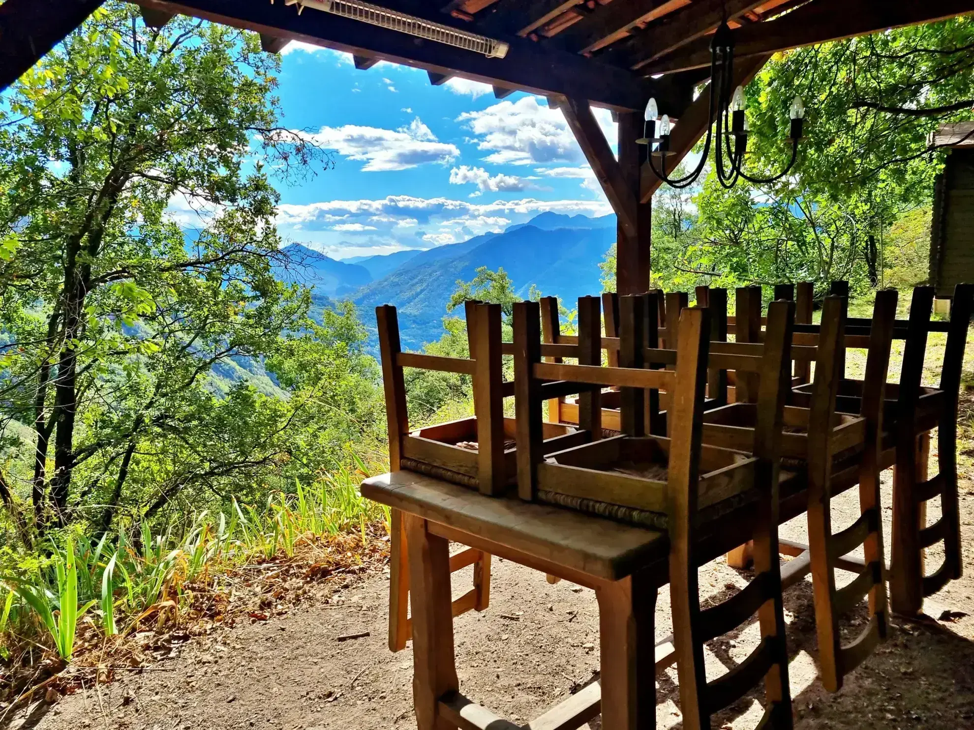 Terrain de Loisir de 1252 m2 aux Adrets, près de Belvédère 