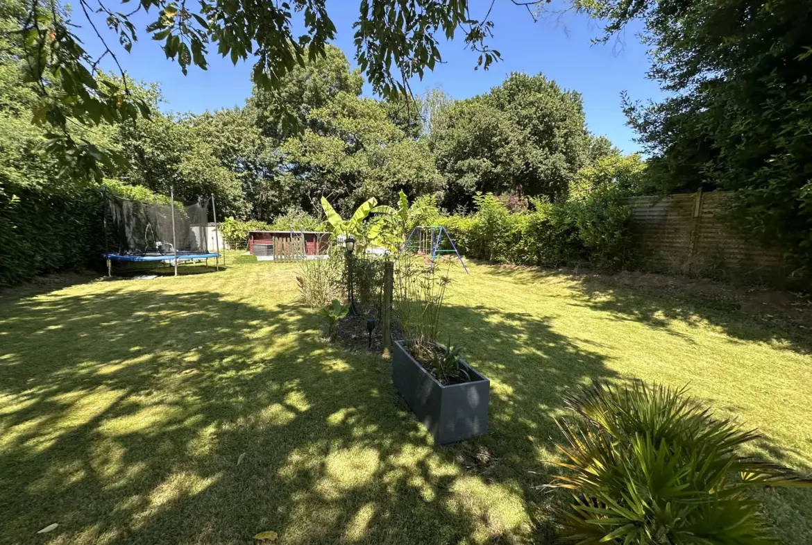 Maisons du 19e siècle à Plumeliau avec jardin 