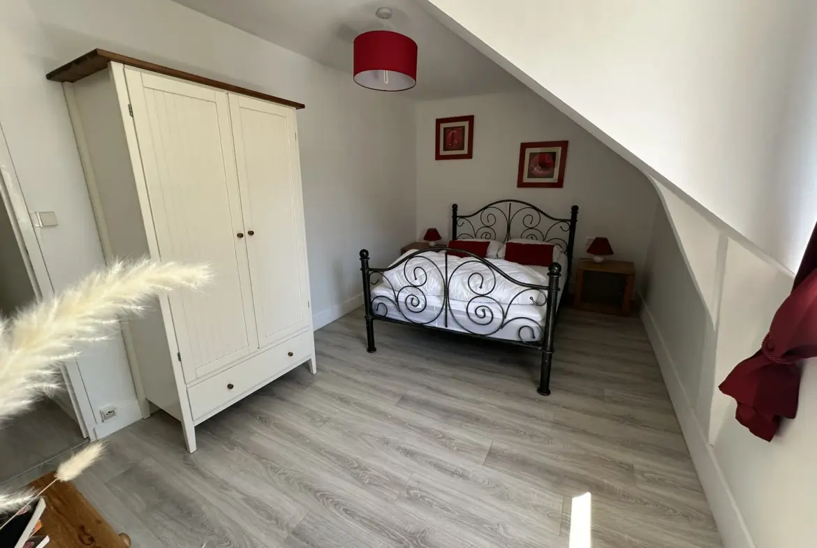 Maisons du 19e siècle à Plumeliau avec jardin 