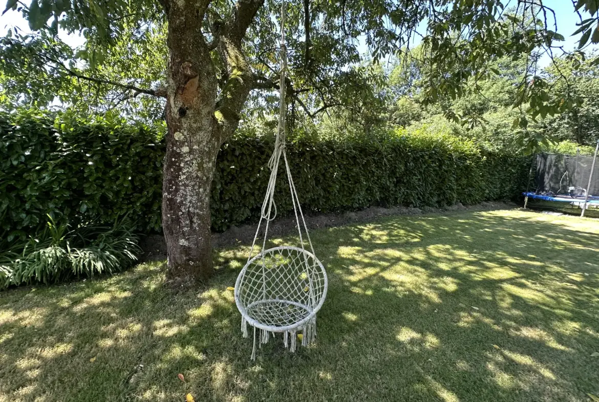 Maisons du 19e siècle à Plumeliau avec jardin 