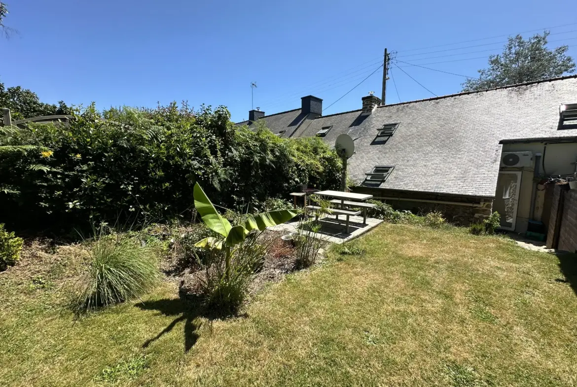 Maisons du 19e siècle à Plumeliau avec jardin 