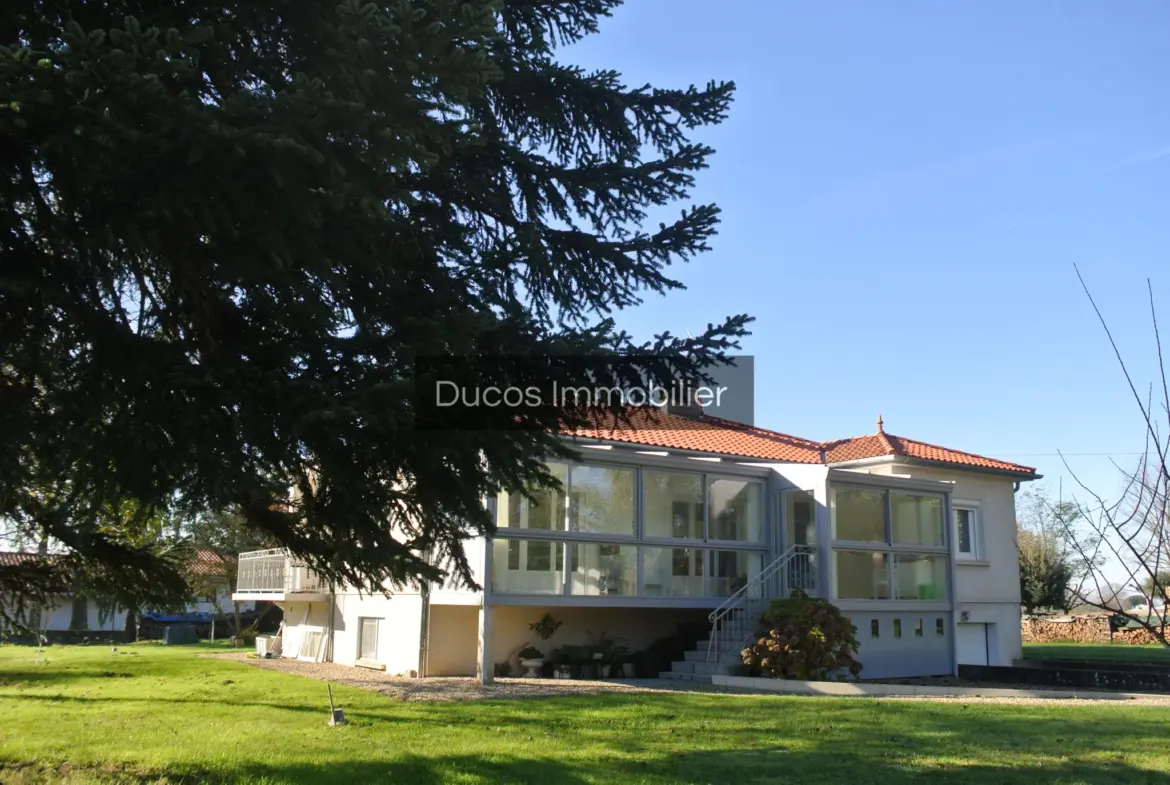 Maison rénovée sur sous-sol avec parc à Marmande 