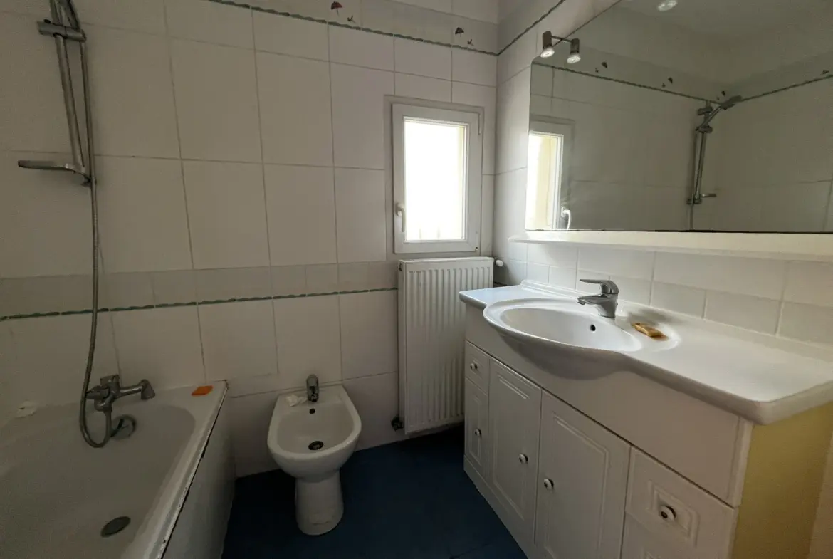 Maison à vendre à Bazas - 3 chambres et bureau 