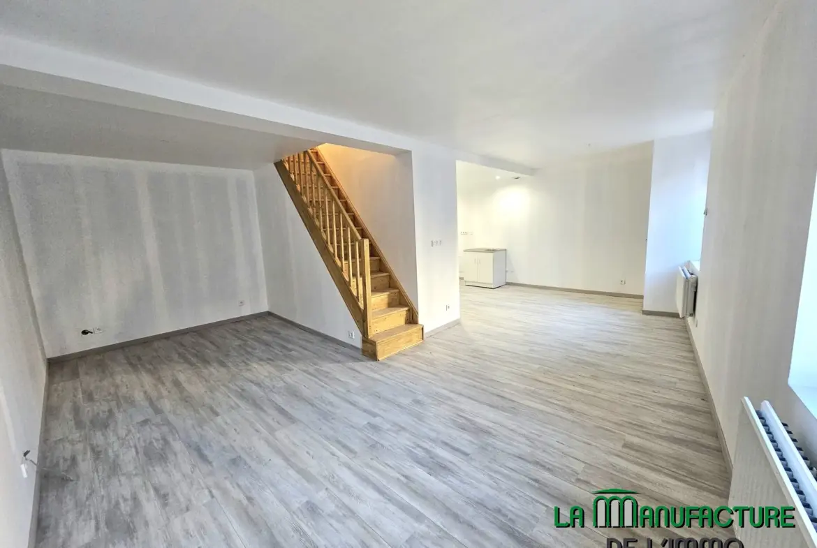 Petit Immeuble de 2 Logements à Fraisses - Idéal Investisseurs 