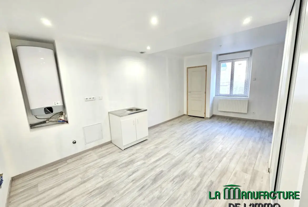 Petit Immeuble de 2 Logements à Fraisses - Idéal Investisseurs 