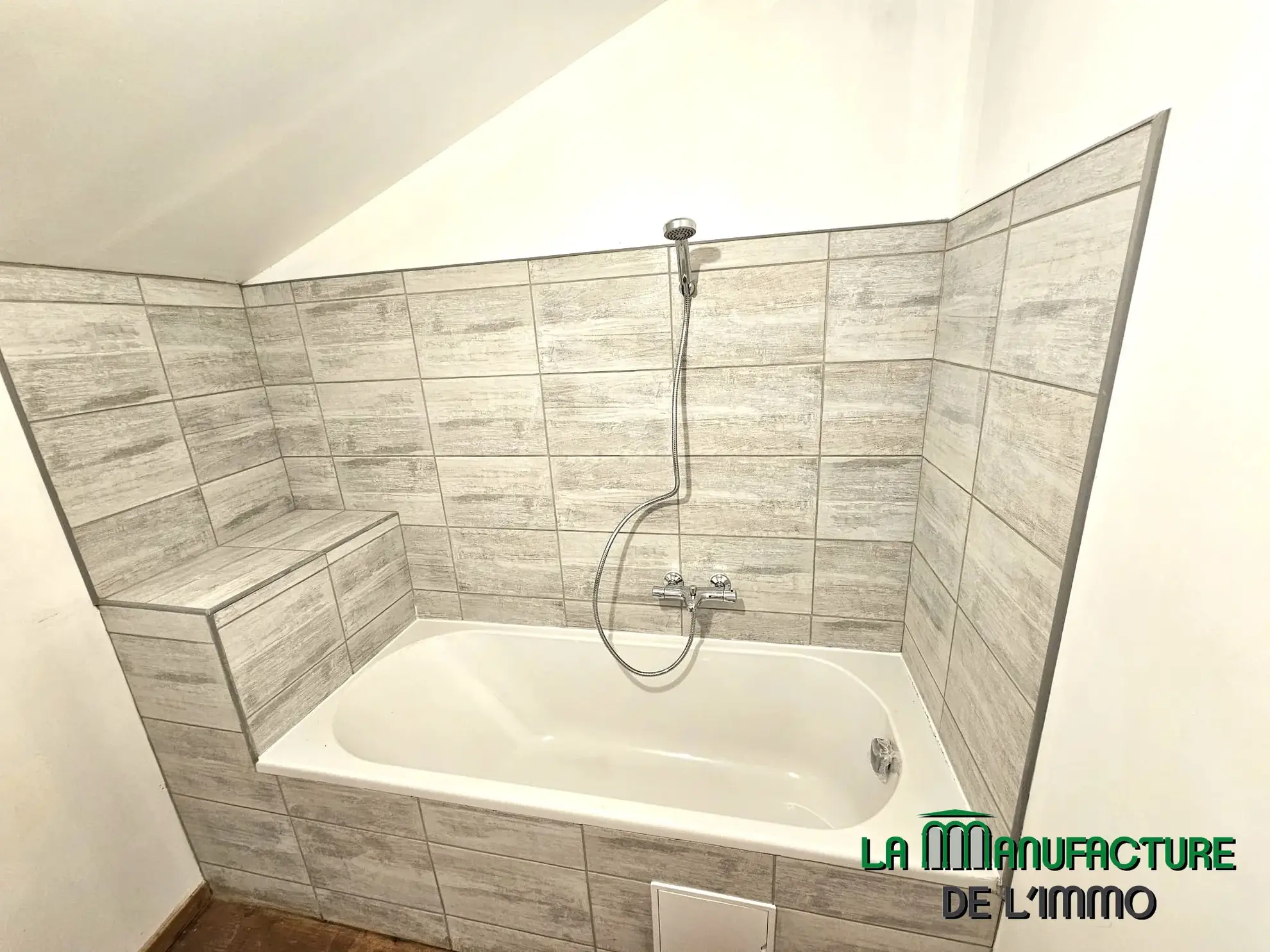 Petit Immeuble de 2 Logements à Fraisses - Idéal Investisseurs 
