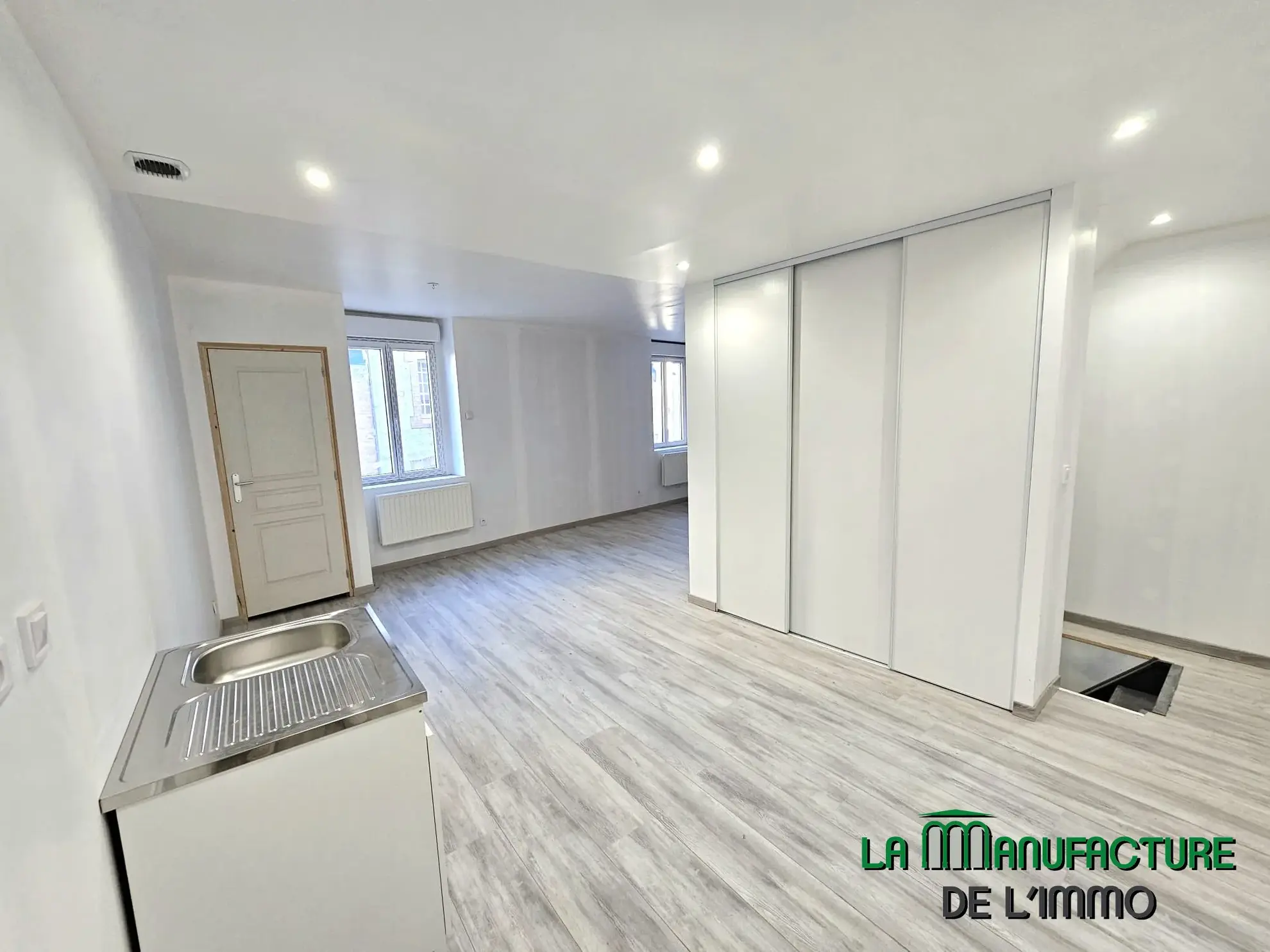 Petit Immeuble de 2 Logements à Fraisses - Idéal Investisseurs 