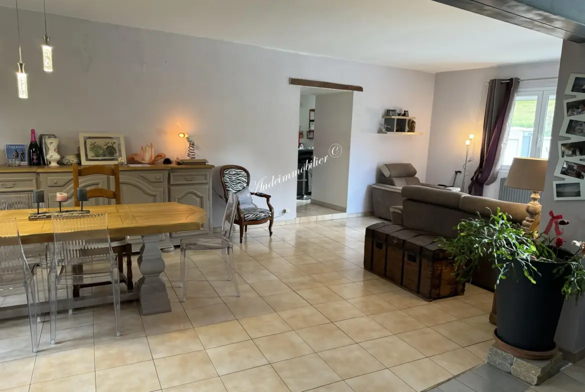 Maison avec jardin, piscine et dépendance à Belcastel et Buc 