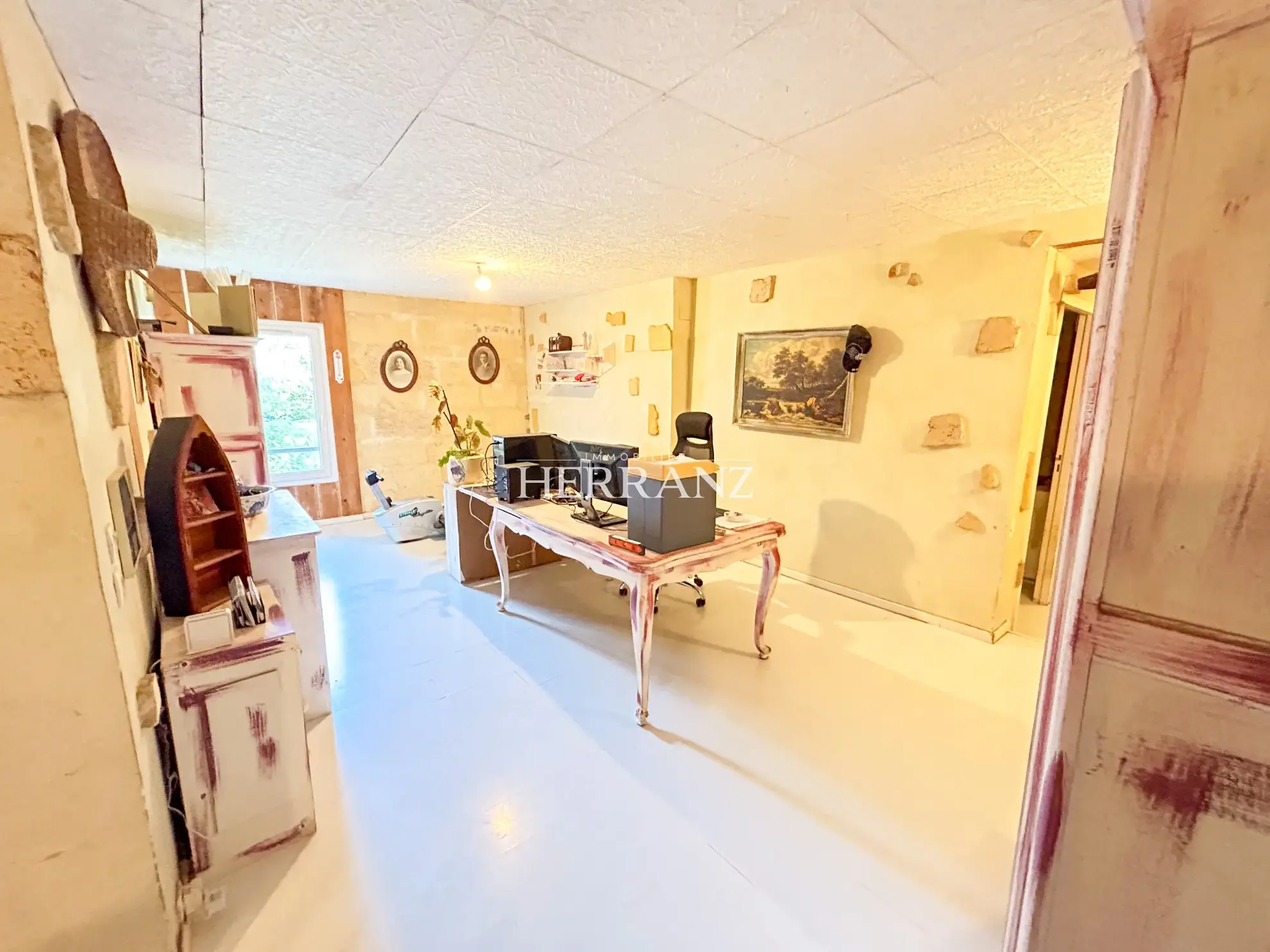 Maison 5 pièces à Abzac à rénover sur terrain de 2788 m² 