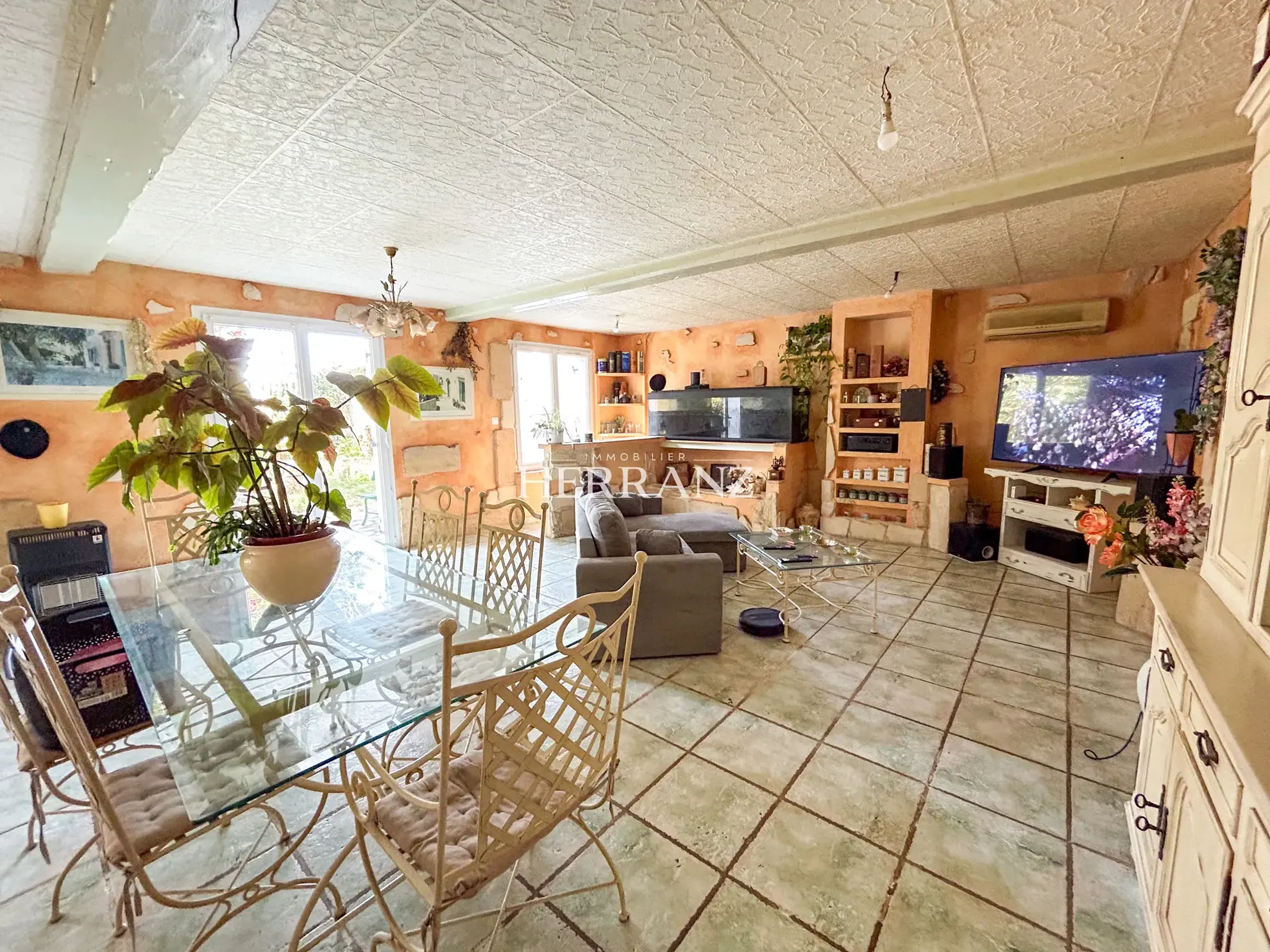 Maison 5 pièces à Abzac à rénover sur terrain de 2788 m² 