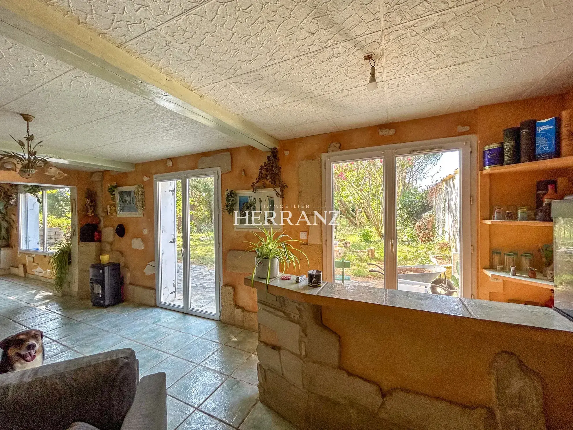 Maison 5 pièces à Abzac à rénover sur terrain de 2788 m² 