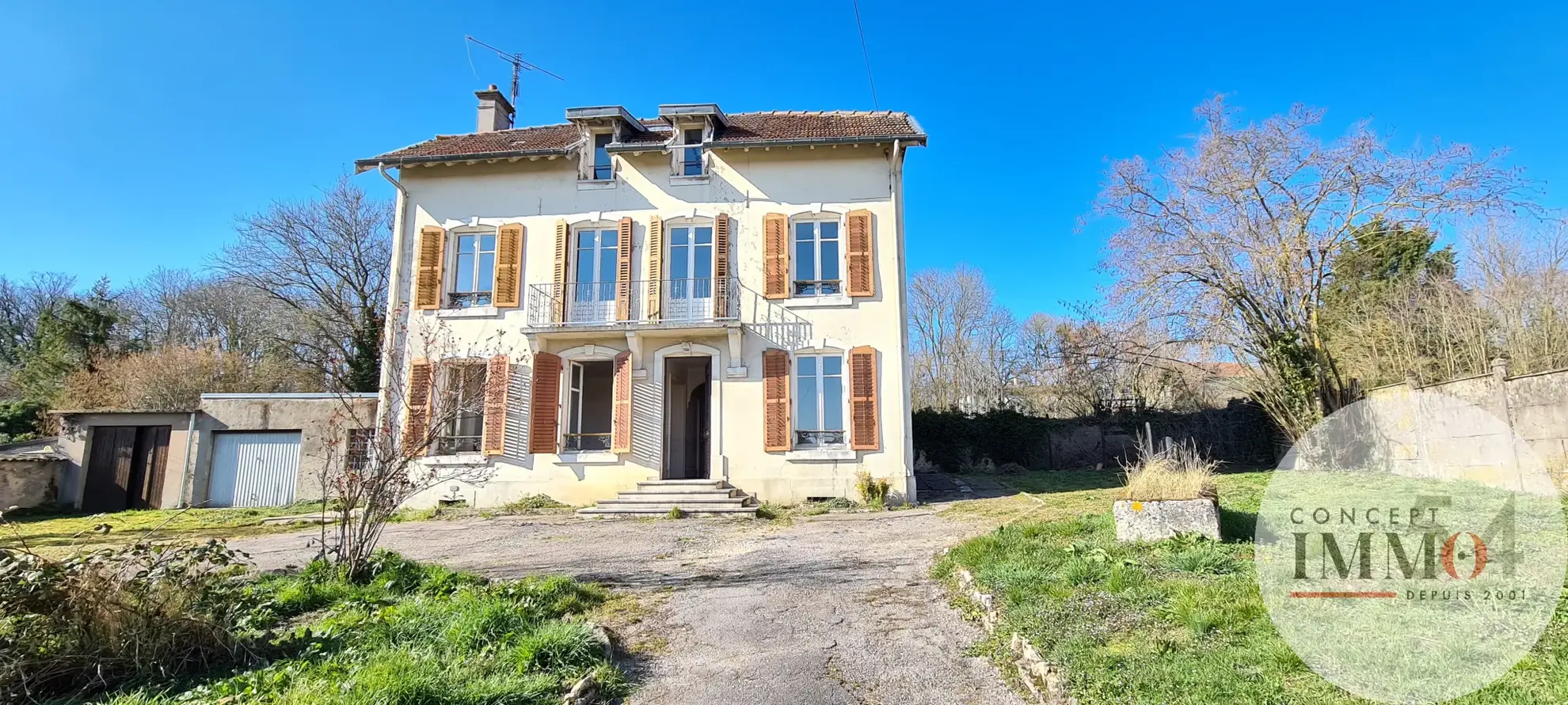 Maison spacieuse à Toul - 7 pièces - 230 000 € 