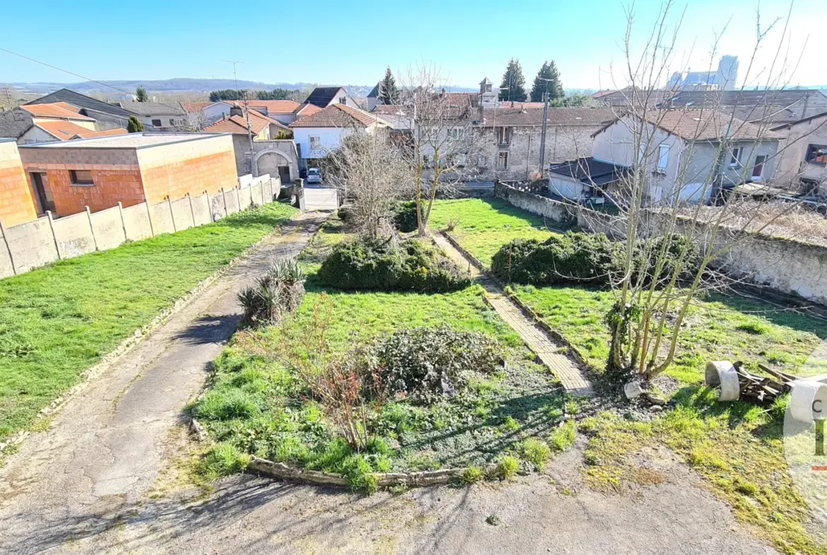 Maison spacieuse à Toul - 7 pièces - 230 000 € 