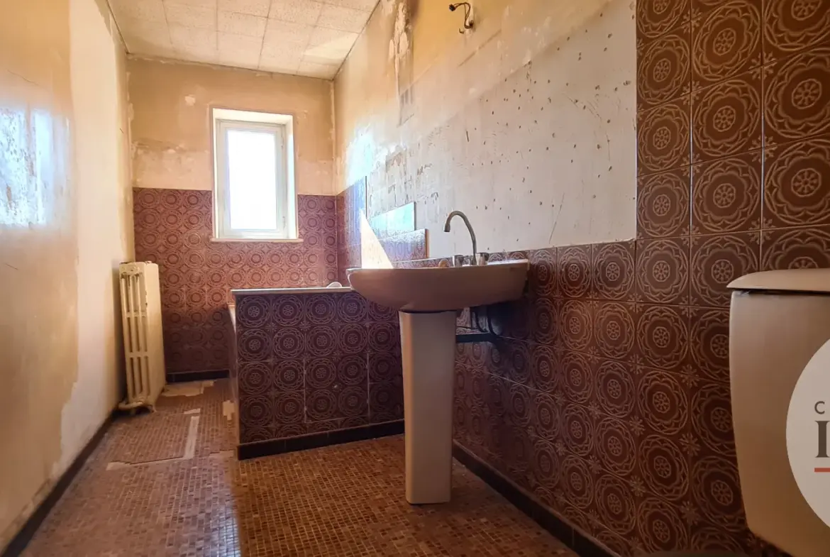 Maison spacieuse à Toul - 7 pièces - 230 000 € 