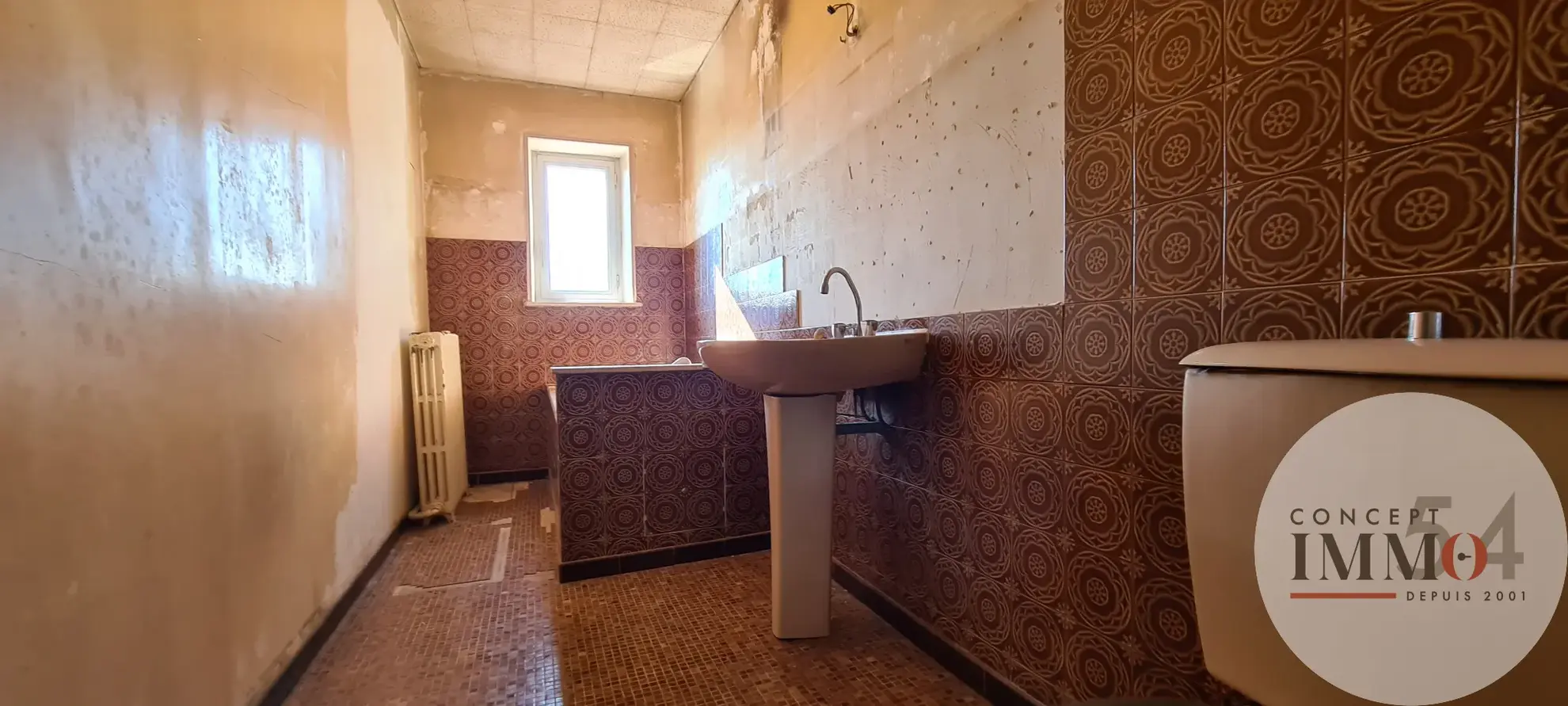 Maison spacieuse à Toul - 7 pièces - 230 000 € 