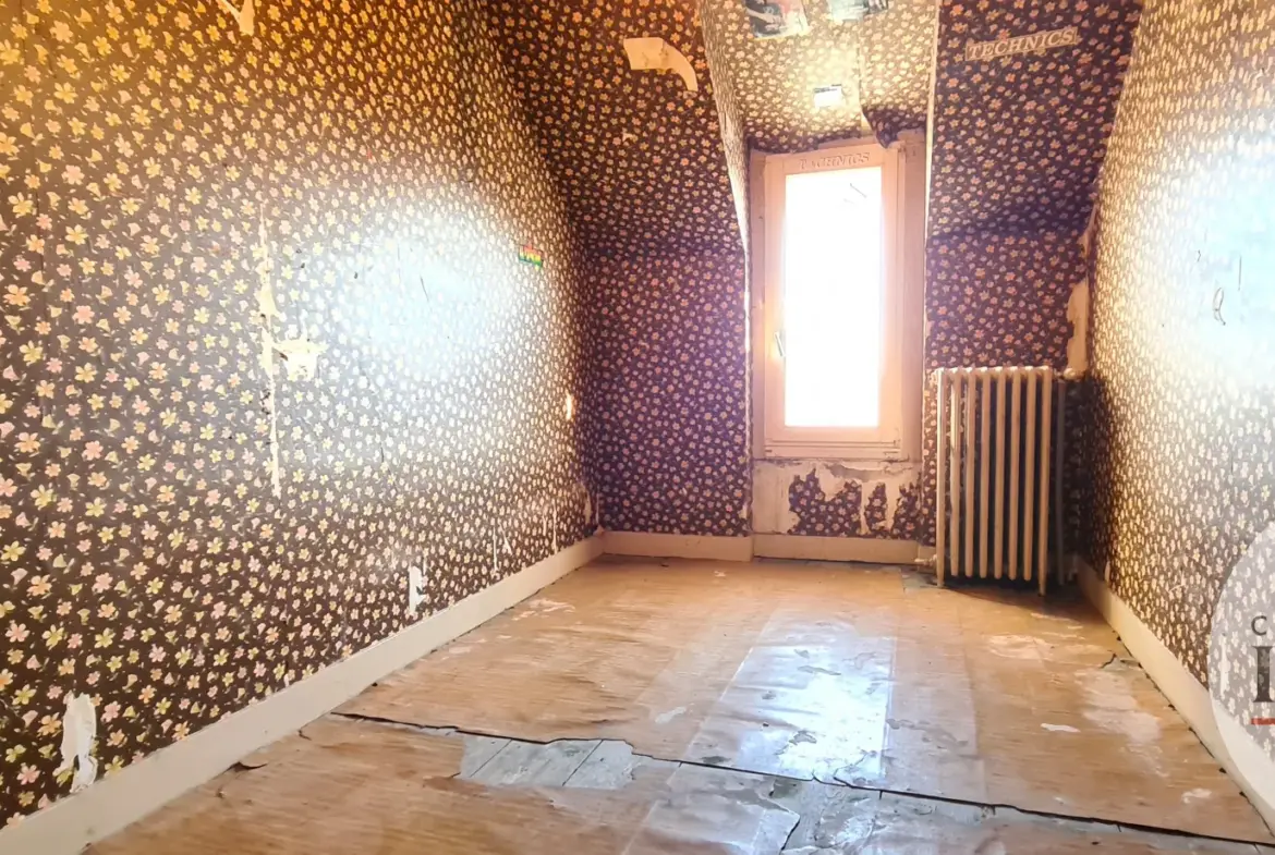 Maison spacieuse à Toul - 7 pièces - 230 000 € 