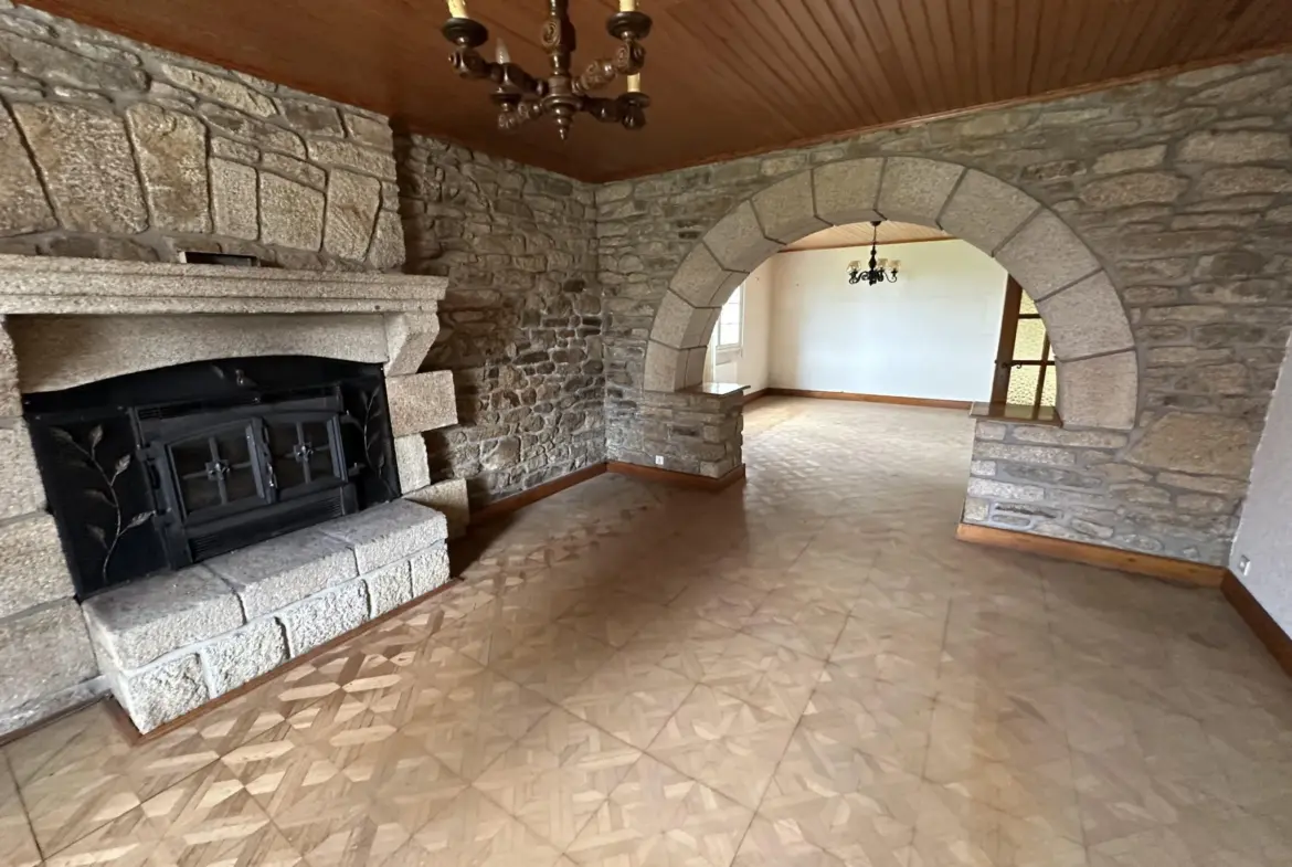 Maison en pierre à vendre à Baud - 4 chambres 