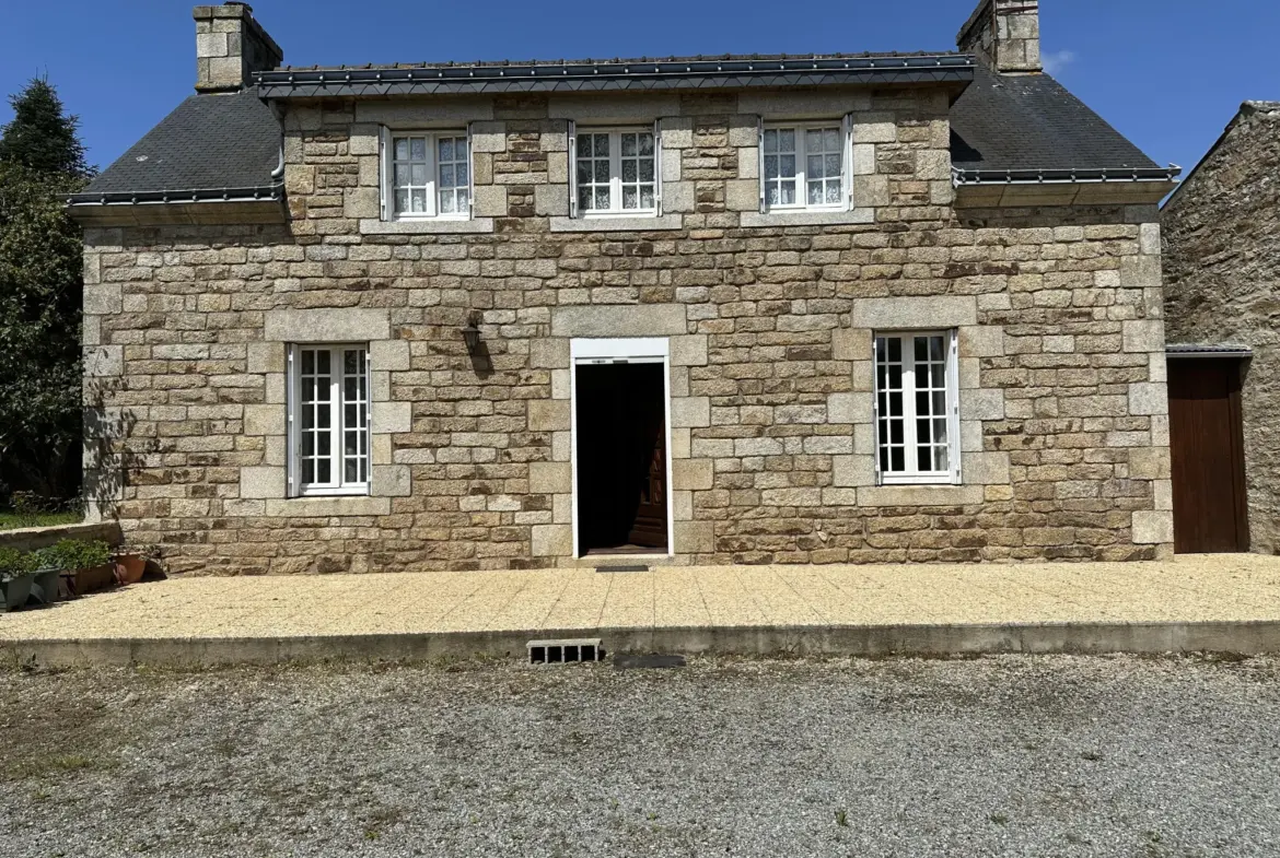 Maison en pierre à vendre à Baud - 4 chambres 