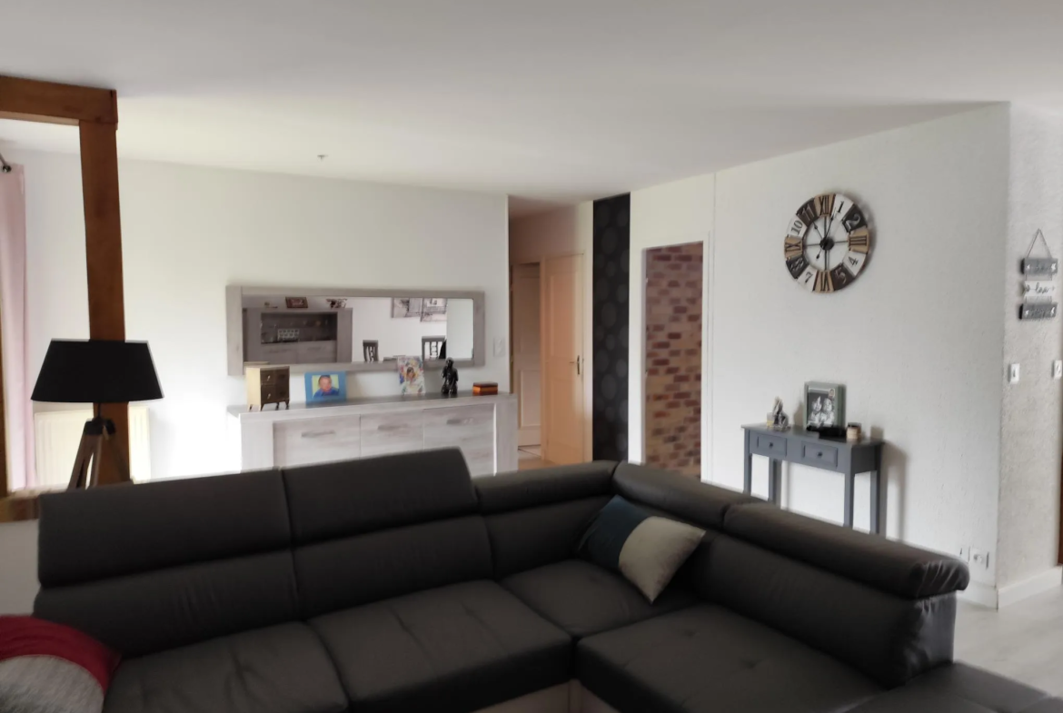 Maison spacieuse 6 chambres à La Fermeté 