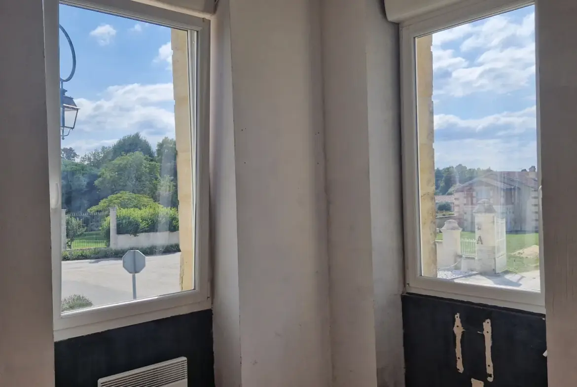Bel immeuble ancien à Arcins - Vendus libres de locataires 