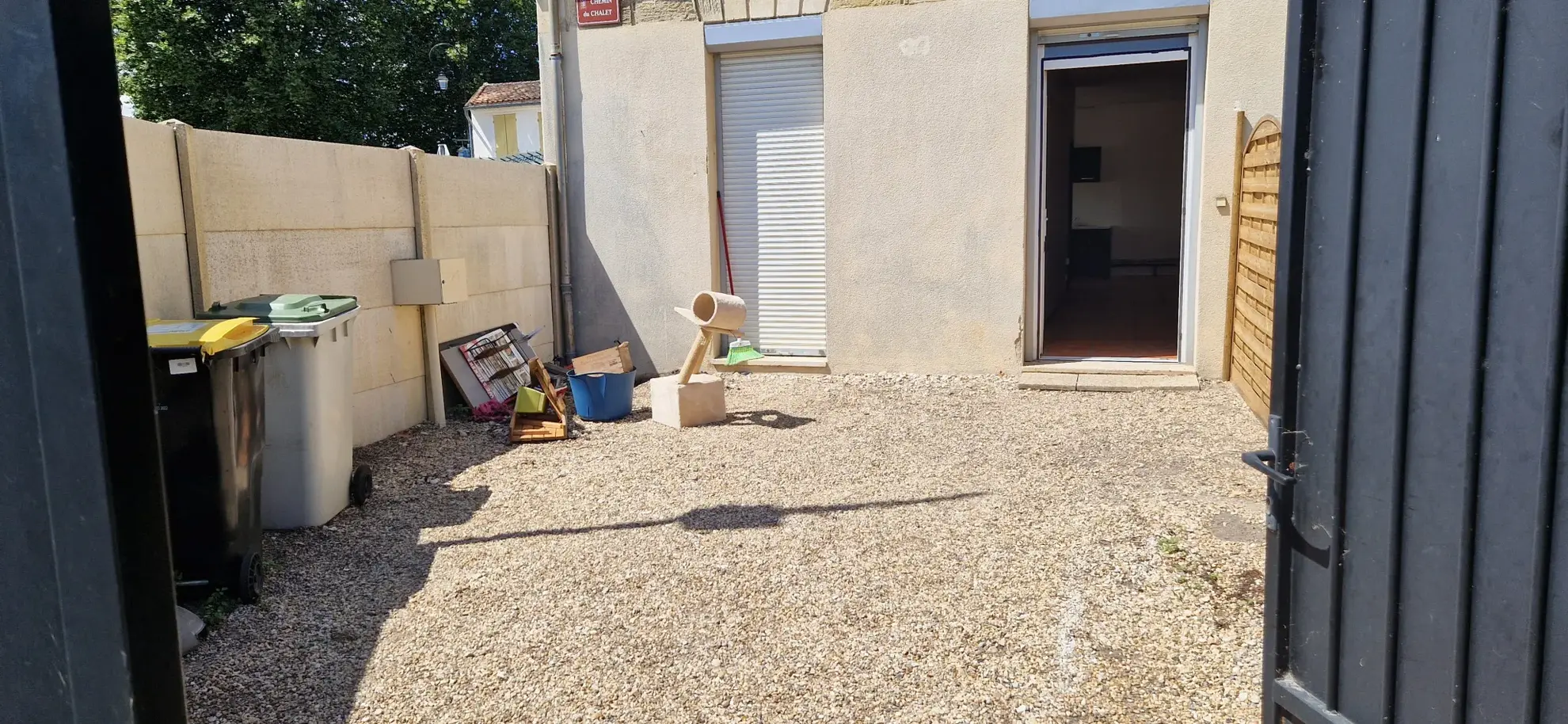 Bel immeuble ancien à Arcins - Vendus libres de locataires 