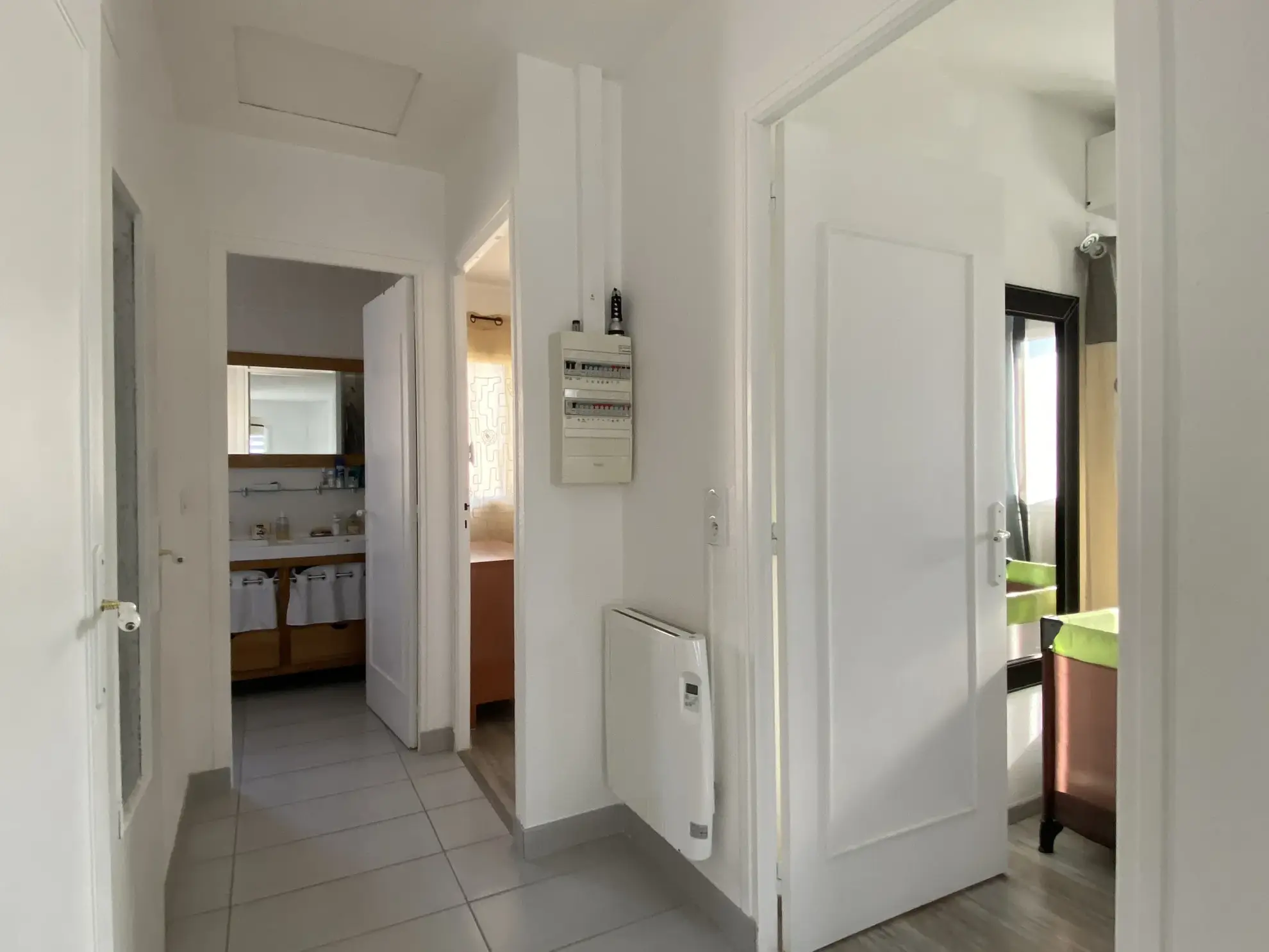 À Vendre: Maison 3 Pièces avec Jardin et Stationnements à Vias 