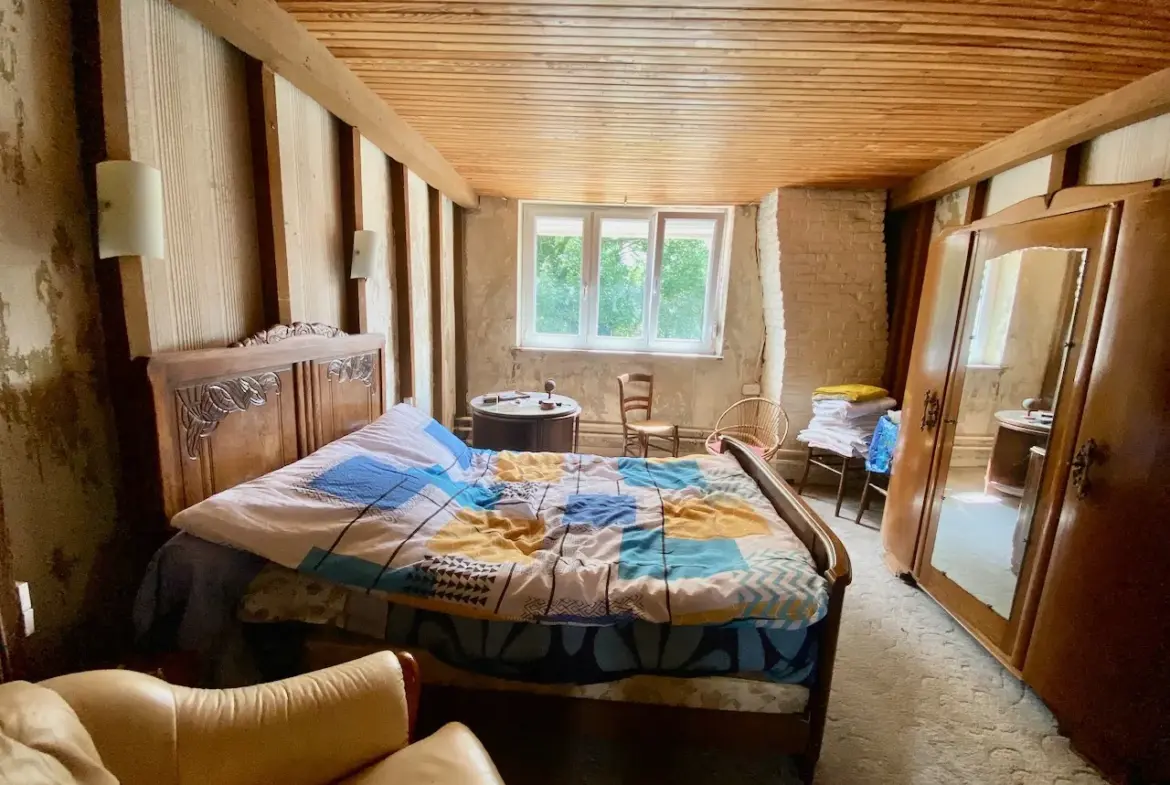 Charmante Maison Semi-Individuelle à Avesnelles à Renover 