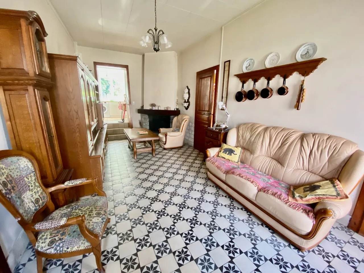 Charmante Maison Semi-Individuelle à Avesnelles à Renover 