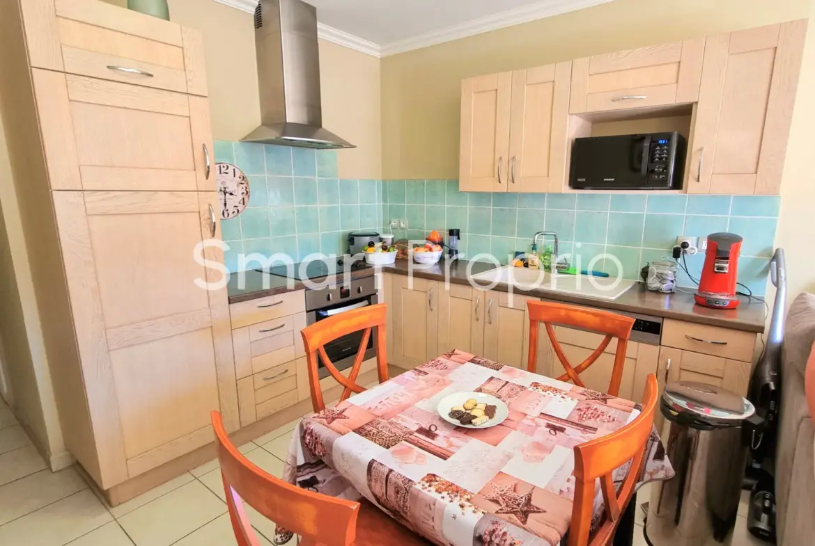 Appartements à vendre à Callian : 3 pièces de 51 m² avec balcon et parking 