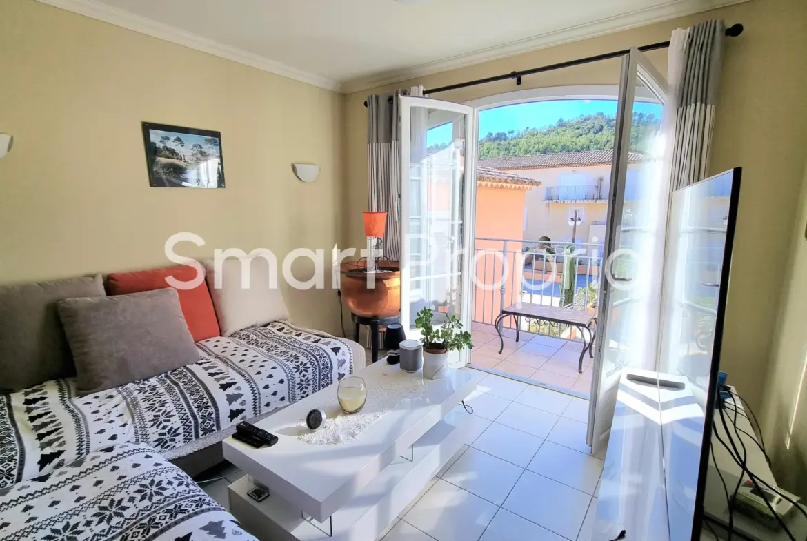Appartements à vendre à Callian : 3 pièces de 51 m² avec balcon et parking 