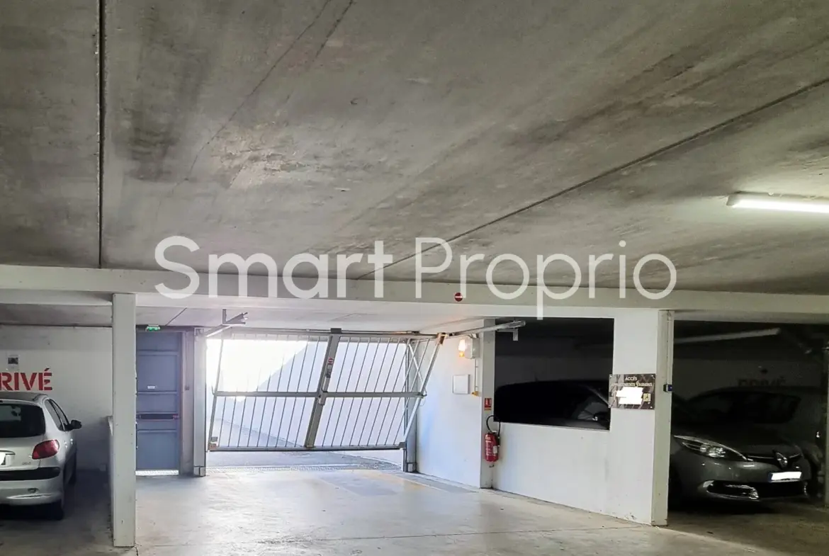Appartements à vendre à Callian : 3 pièces de 51 m² avec balcon et parking 