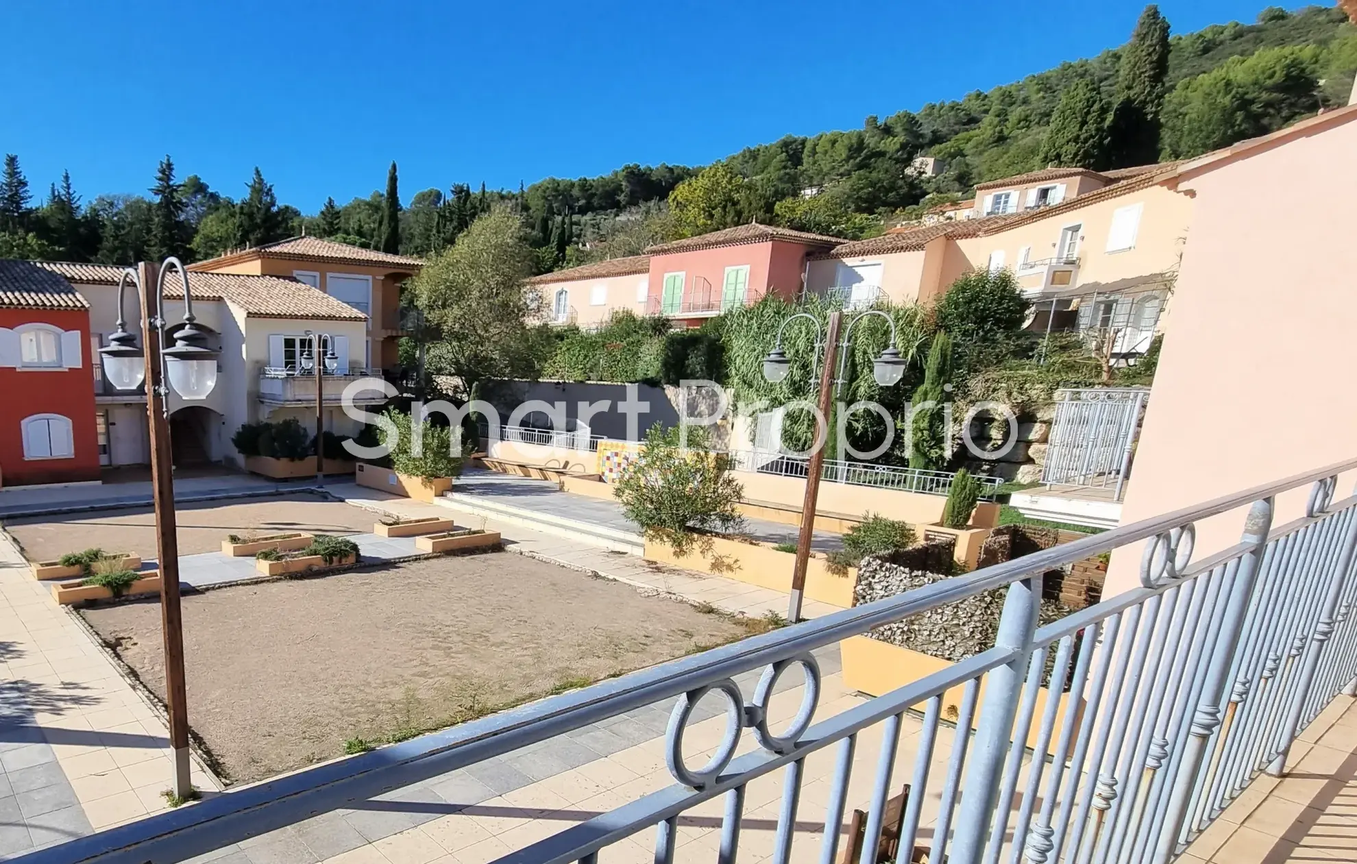 Appartements à vendre à Callian : 3 pièces de 51 m² avec balcon et parking 