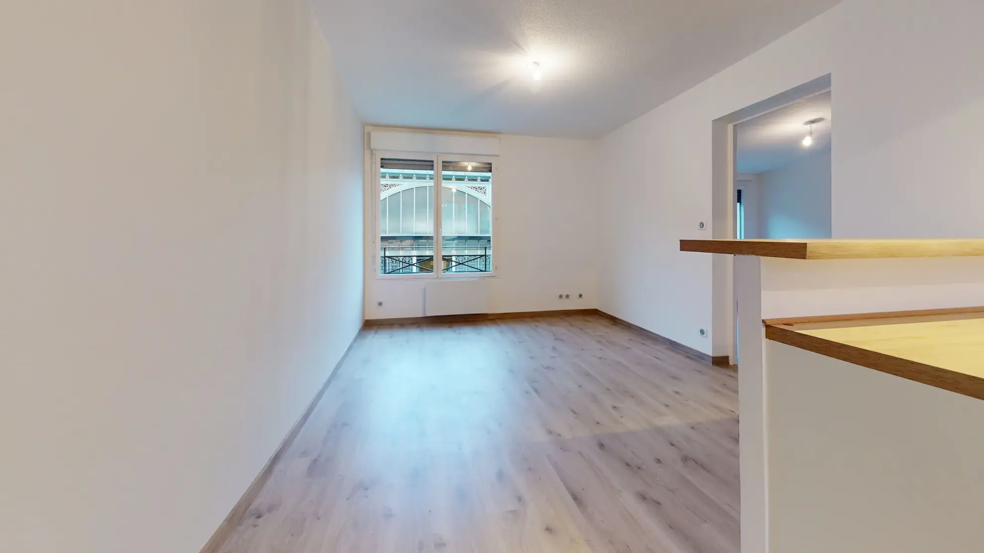 À vendre : Appartement T2 rénové sur la place des Halles à Dijon 