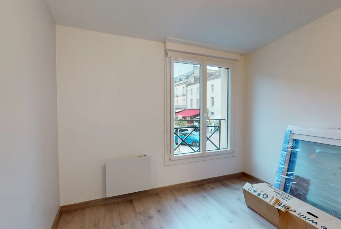 À vendre : Appartement T2 rénové sur la place des Halles à Dijon 