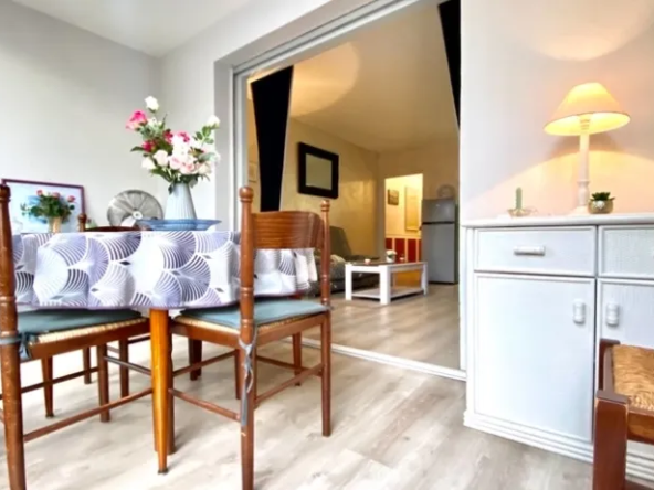Studio Rénové à Bandol - 28 m² au Calme 