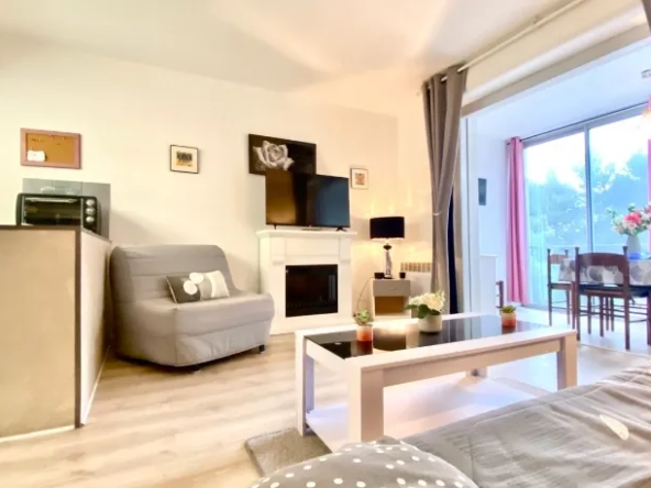 Studio Rénové à Bandol - 28 m² au Calme 