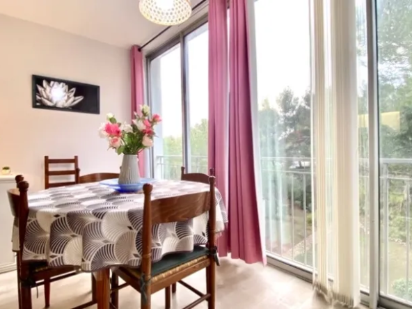 Studio Rénové à Bandol - 28 m² au Calme 