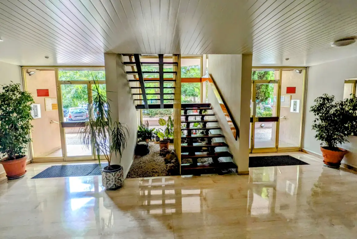 Vente Appartement T5 110 m² avec Terrasse à Toulon Mayol 