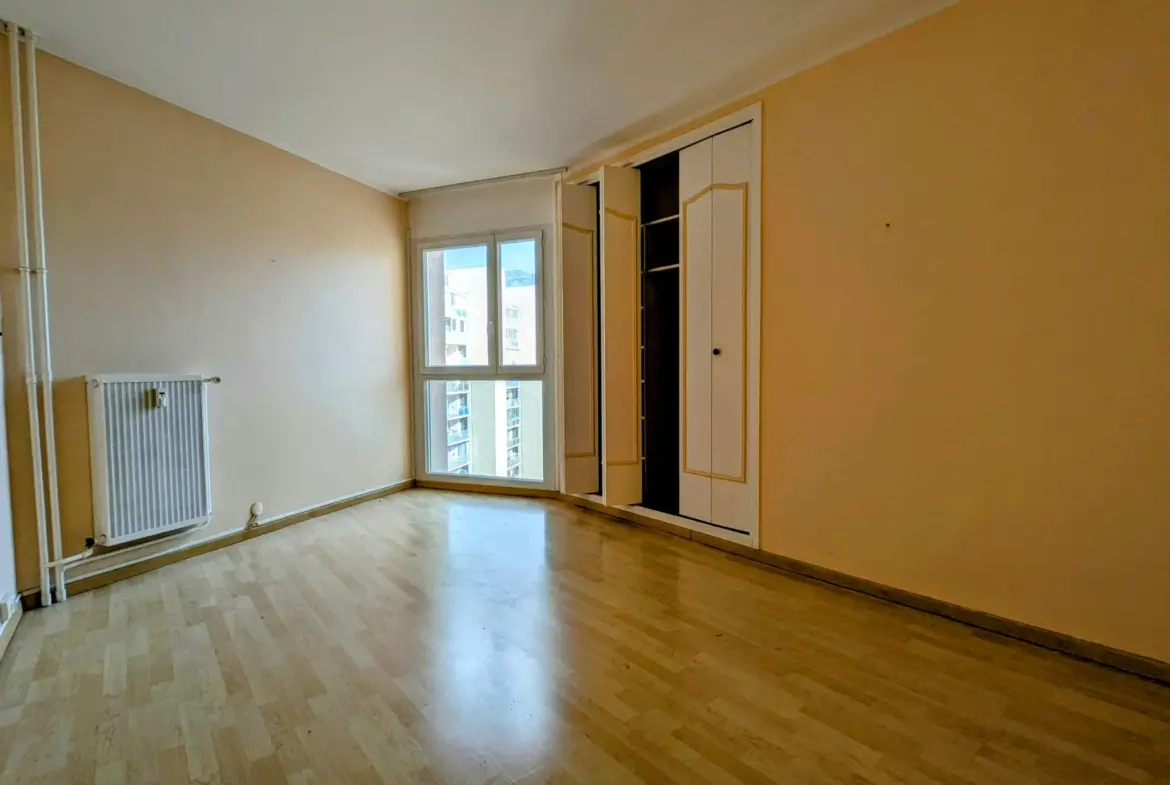 Vente Appartement T5 110 m² avec Terrasse à Toulon Mayol 