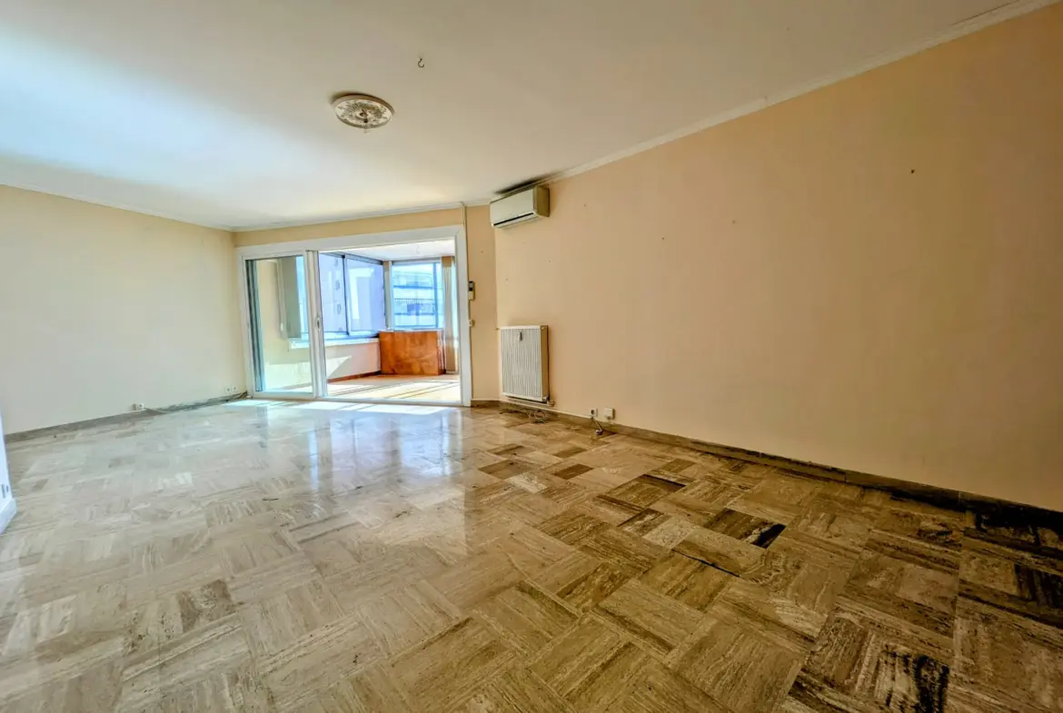 Vente Appartement T5 110 m² avec Terrasse à Toulon Mayol 