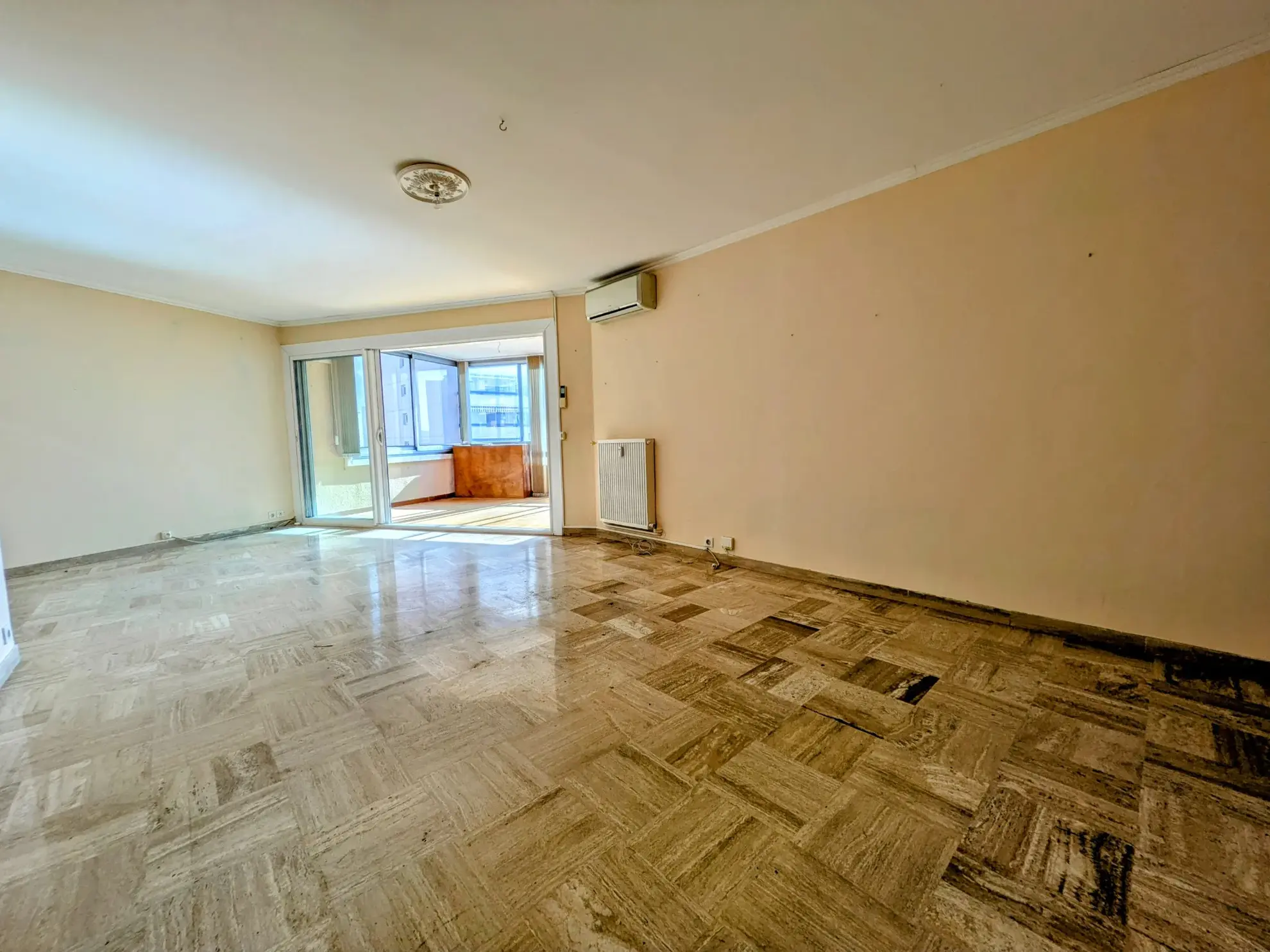 Vente Appartement T5 110 m² avec Terrasse à Toulon Mayol 